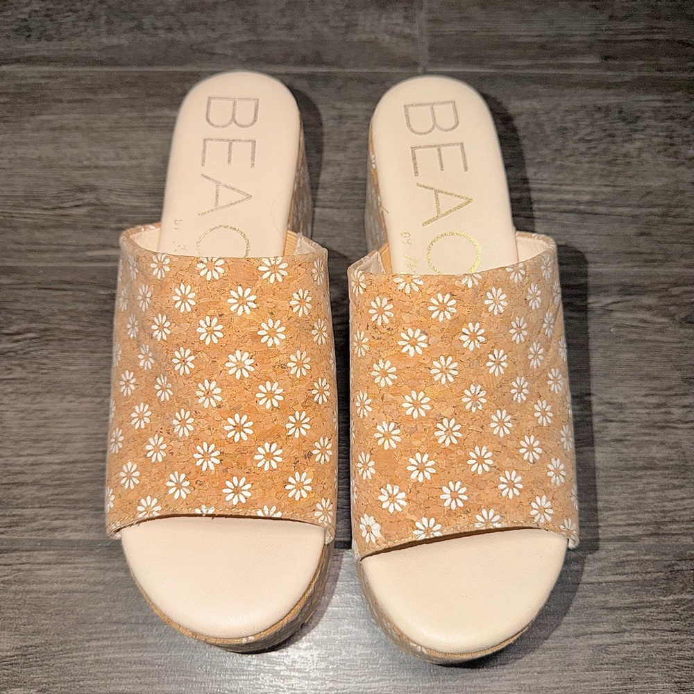 Women's Tan Floral Boho Heel